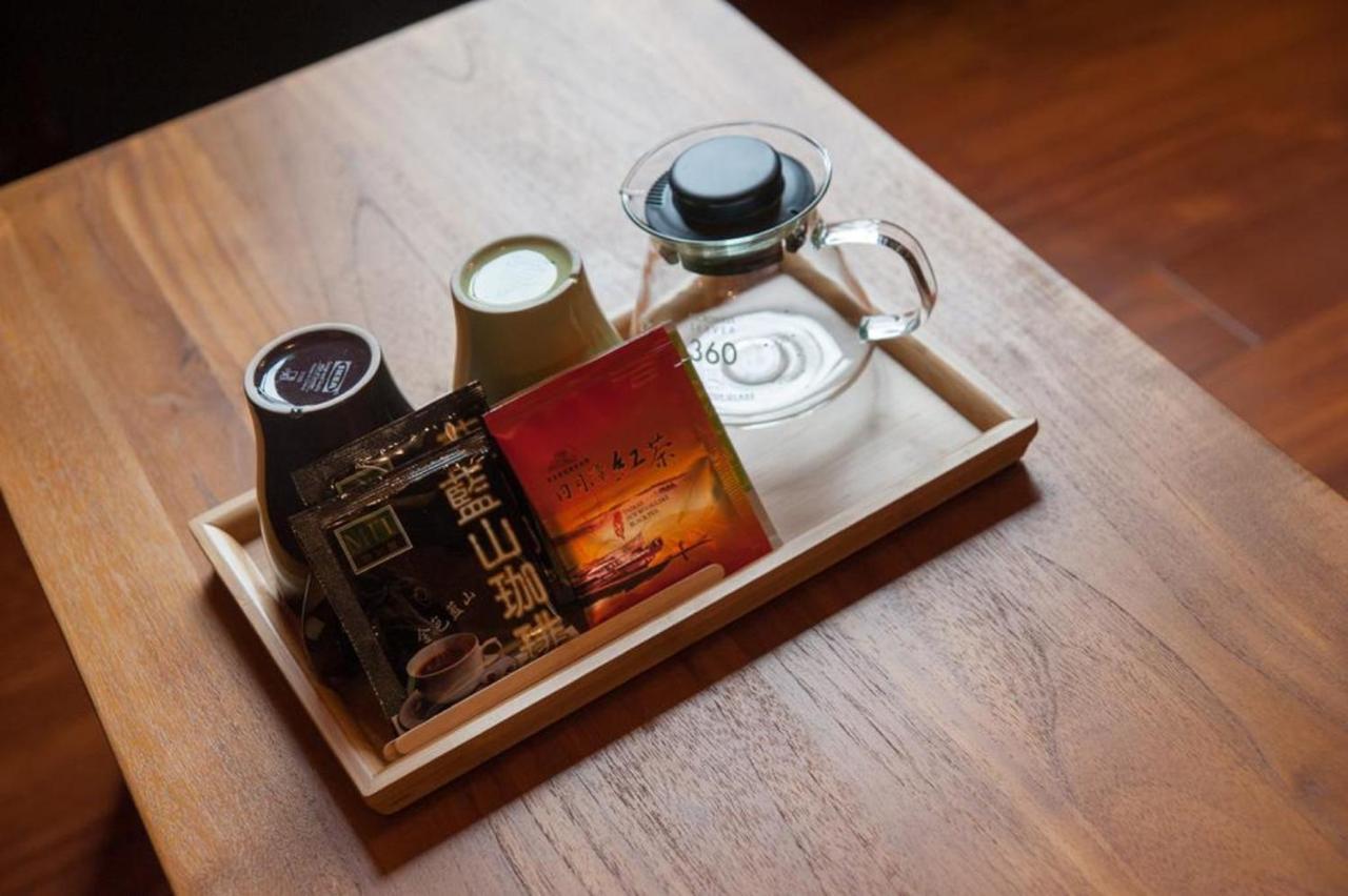 Yong Guan Bed & Breakfast หยูฉี ภายนอก รูปภาพ