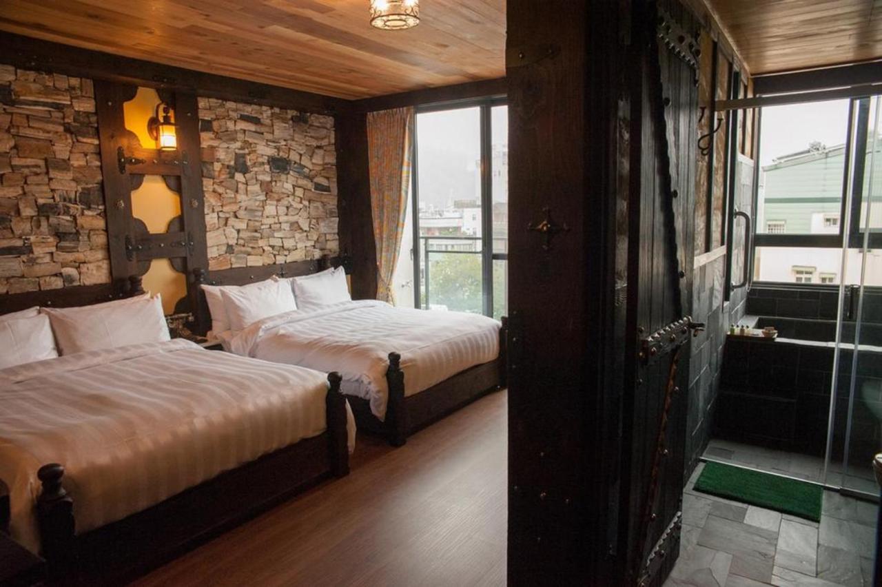 Yong Guan Bed & Breakfast หยูฉี ภายนอก รูปภาพ